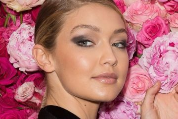 Learn How to do a Smoky Cat Eye from Top Beauty Bloggers